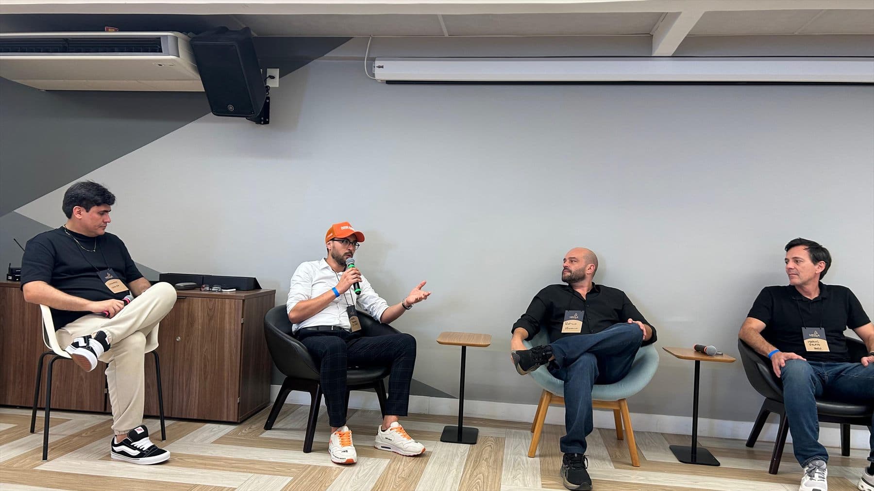 Painel do RWAfi Brazil 2025 no Distrito Hub
